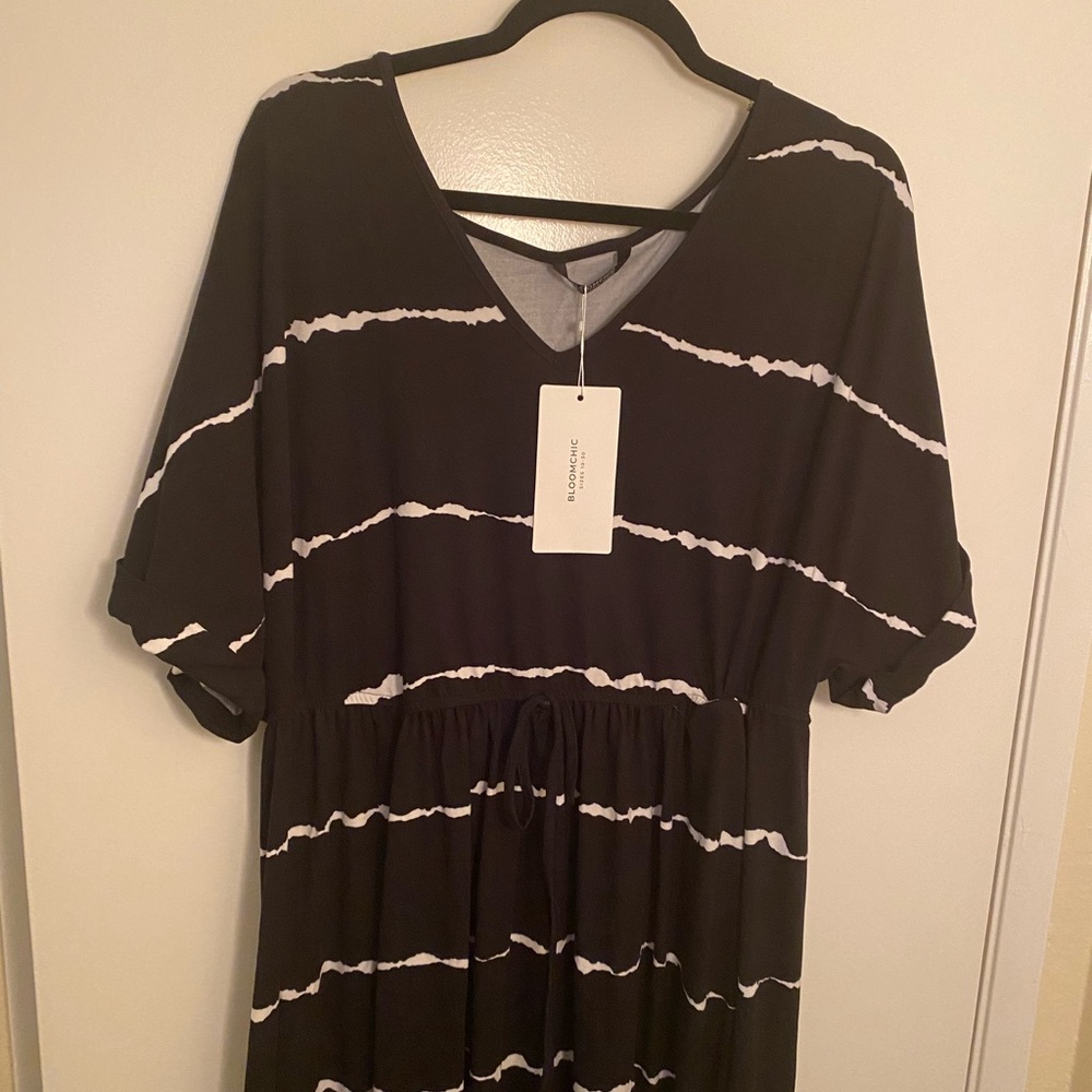 BloomChic Black and White Long Sleeve Dress